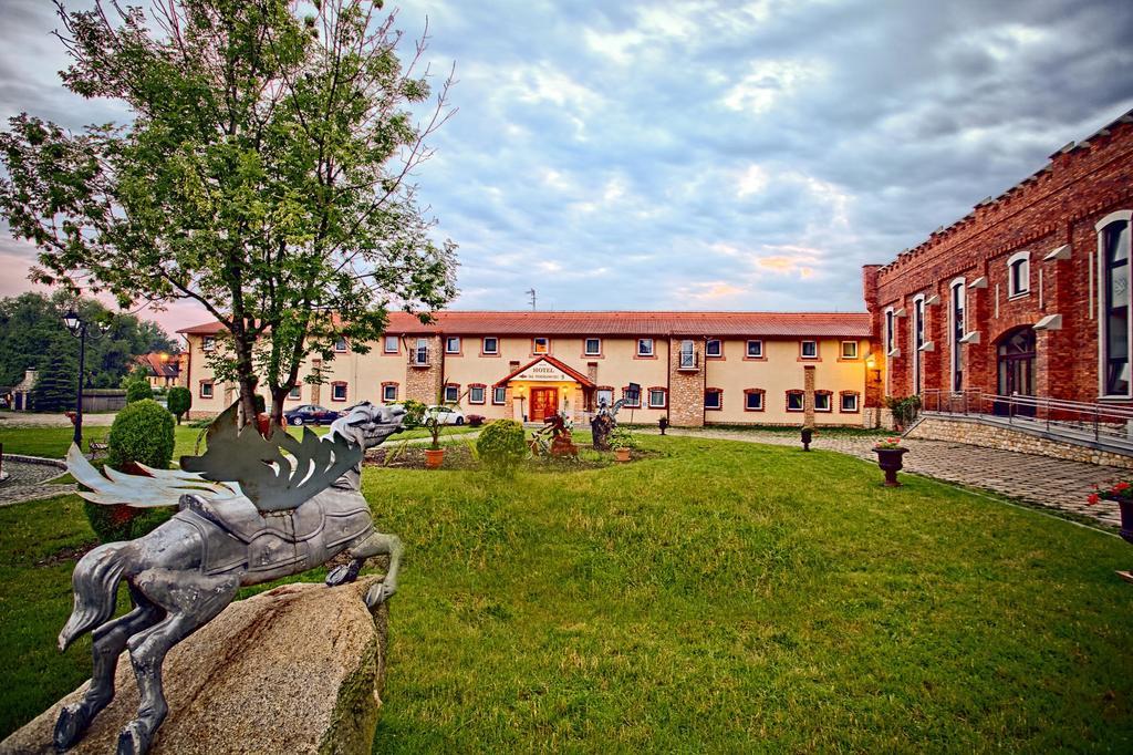 טרנובסקי גאורי Hotel Na Podzamczu מראה חיצוני תמונה