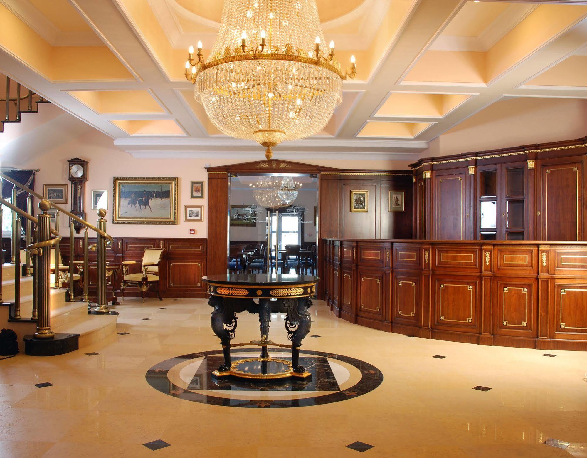 טרנובסקי גאורי Hotel Na Podzamczu מראה חיצוני תמונה