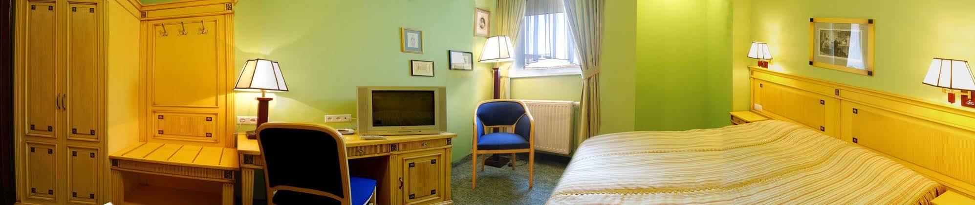 טרנובסקי גאורי Hotel Na Podzamczu מראה חיצוני תמונה
